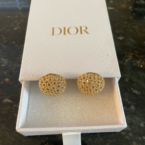 Low Start. Authentic Cristian Dior 18k gold plated clip-on earrings - Picture 8 of 8